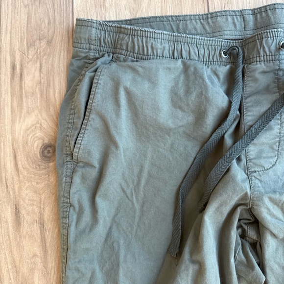 Gap Mens Size Large Olive Green Jogger Chino Pants 100% Cotton Preppy - Picture 3 of 9